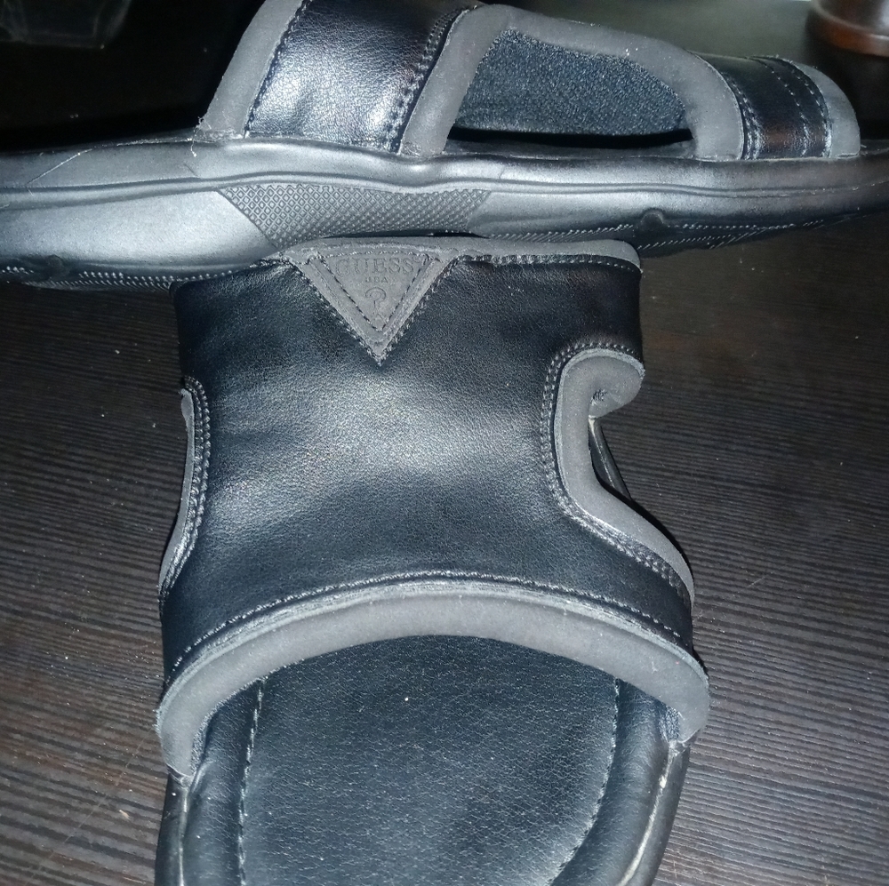 Guess Slides - Picture 2 of 4